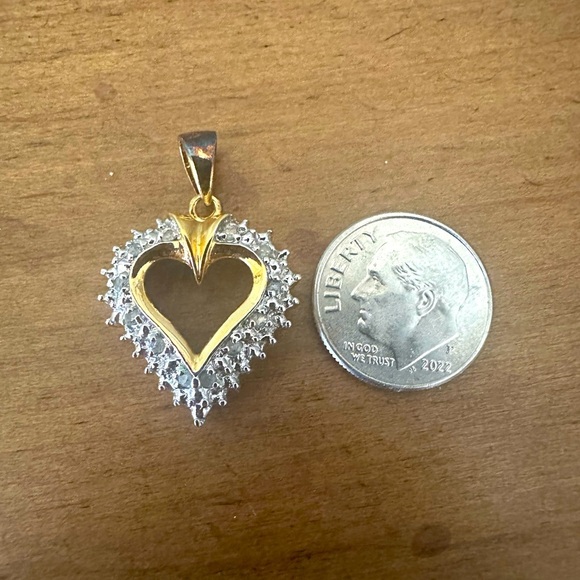 Gold Plated Heart Pendant with faux Diamonds - Picture 2 of 4